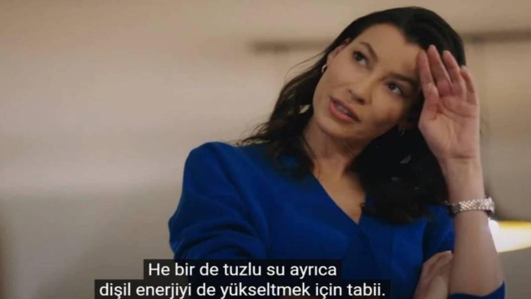 Kızılcık Şerbeti'nde Esra Ezmeci sürprizi! O sahneyi kimse fark etmedi ama... Görenler gözlerine inanamadı 3